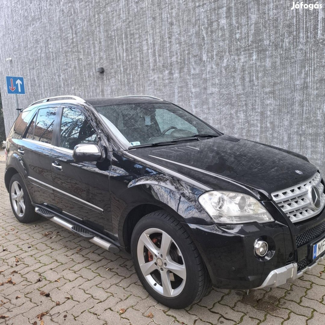 Mercedes-Benz ML-Osztály ML 420 CDI (Automata)