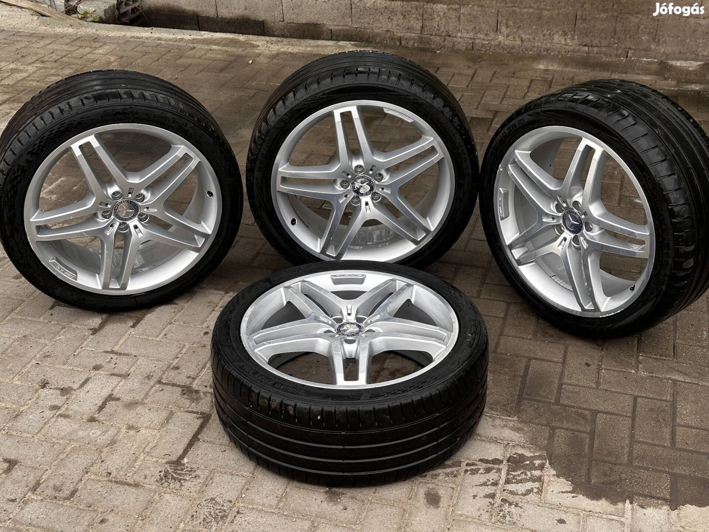 Mercedes-Benz R21 5x112 alufelni, gumival!