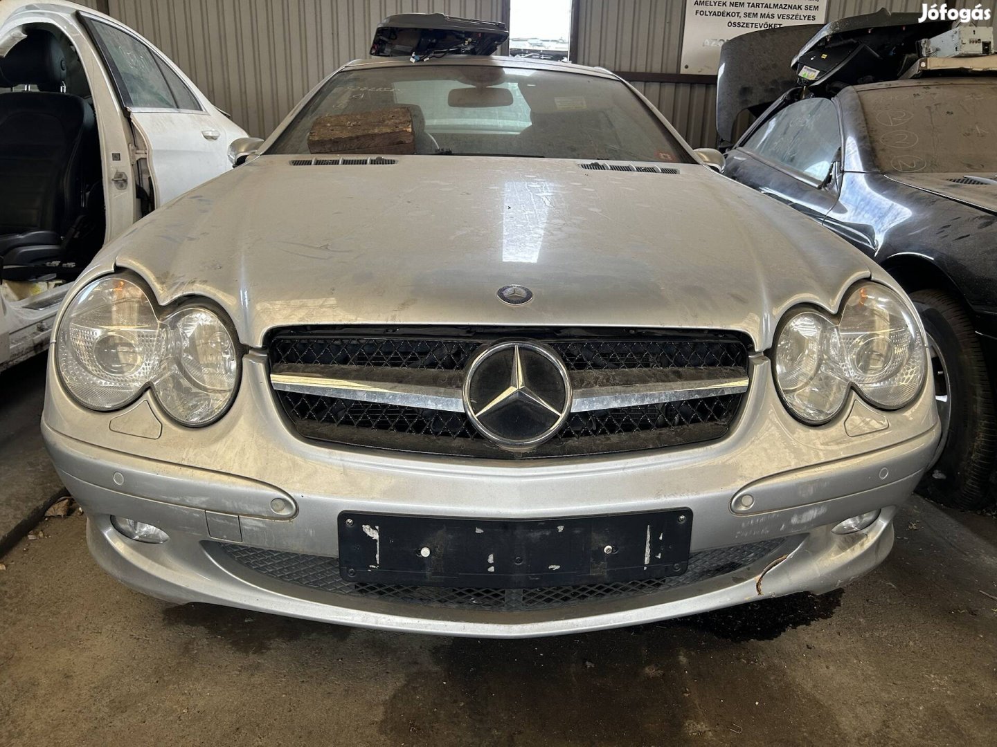 Mercedes Benz R230 SL ezüst komplett csavaros eleje