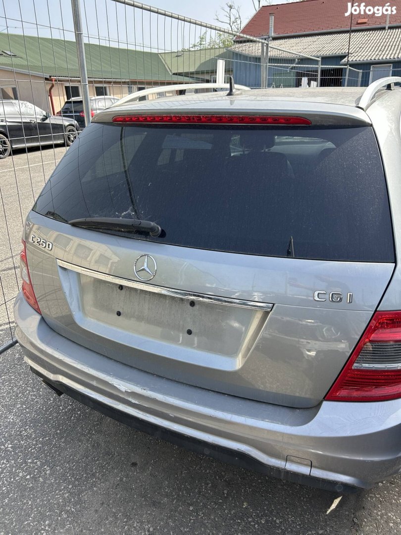Mercedes Benz S204 C csomagtér ajtó