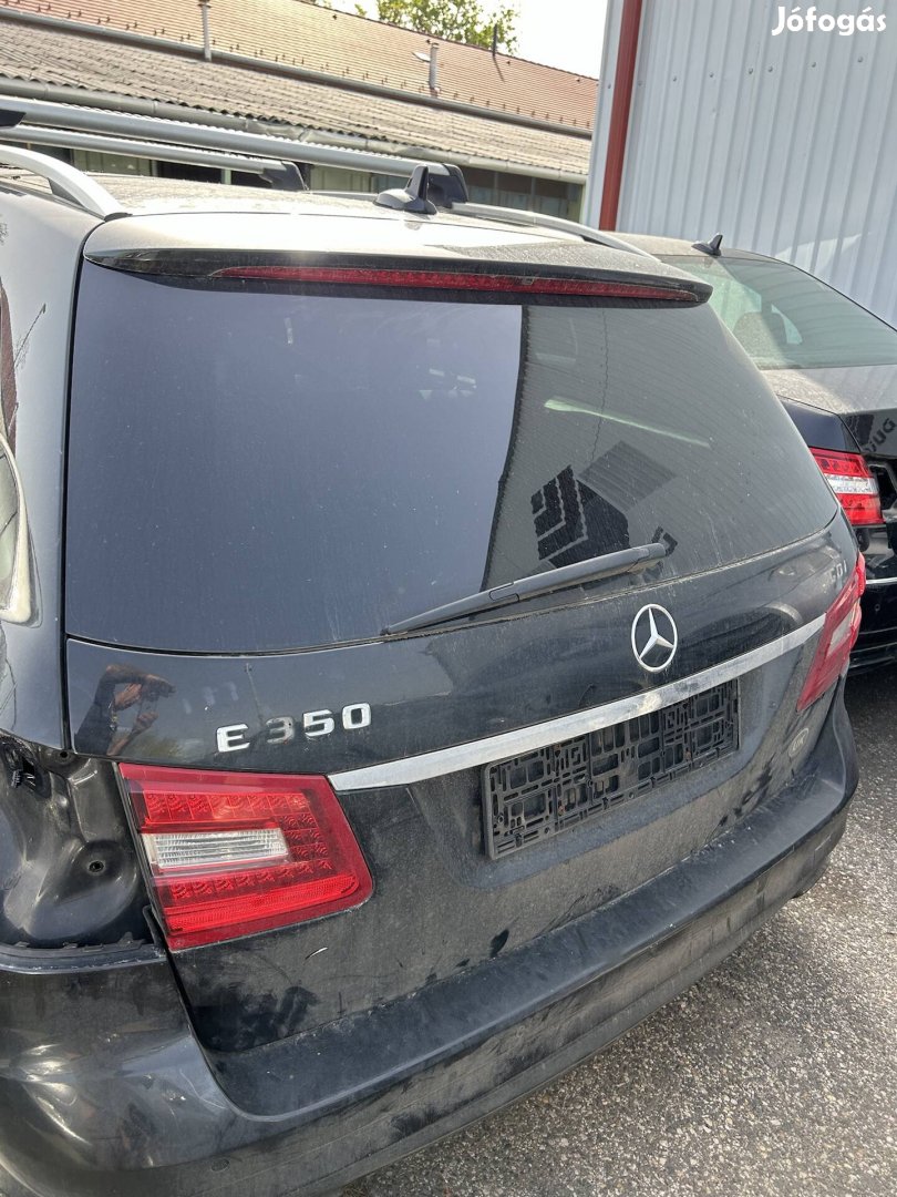 Mercedes Benz S212 E kombi csomagtér ajtó