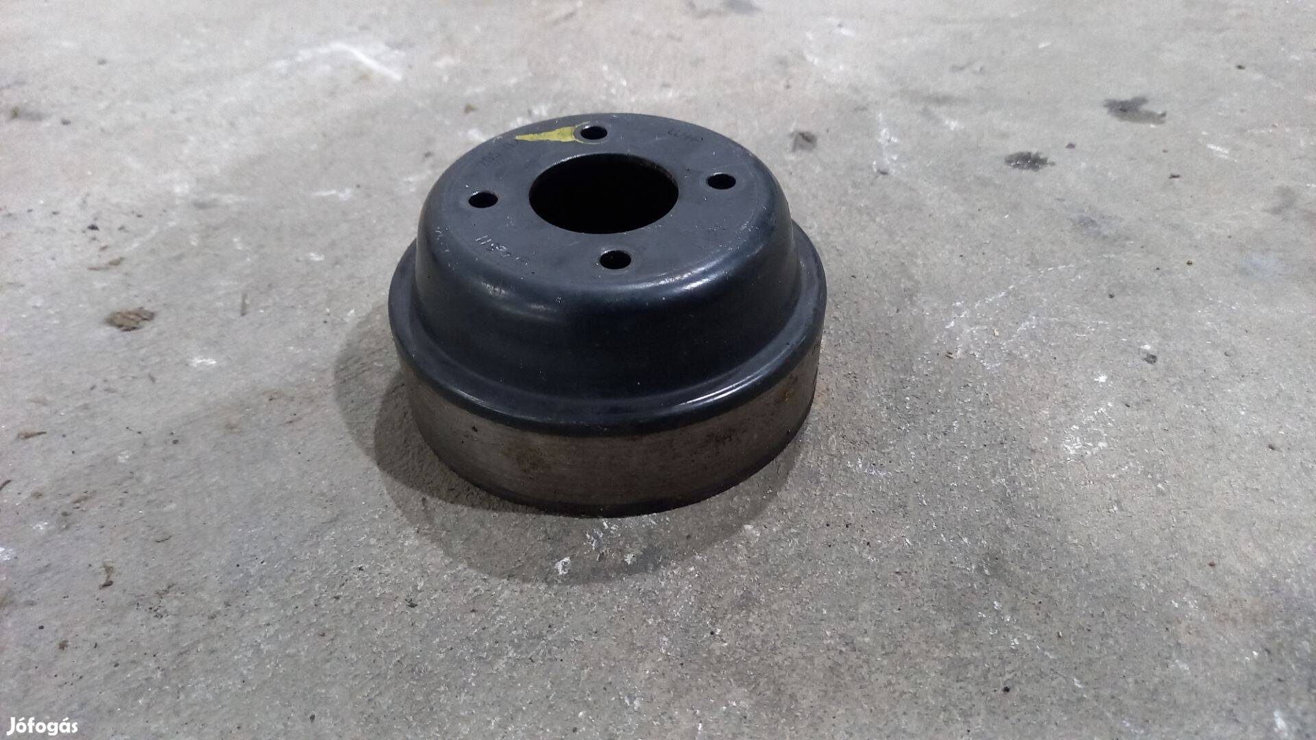 Mercedes Benz Sprinter 00- 2.2 Vízpumpa vízszivattyú ékszíjtárcsa 6246