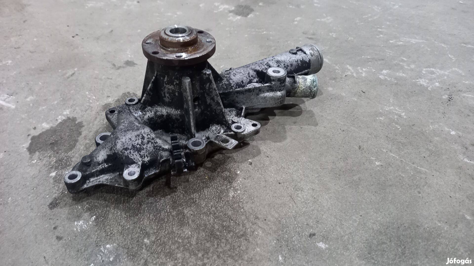 Mercedes Benz Sprinter 00- 2.2 Vízpumpa vízszivattyú víz pumpa 6251