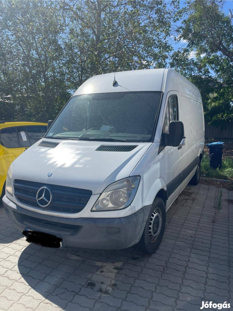Mercedes-Benz Sprinter 313 CDI 906.635.13 E5 Hűtő