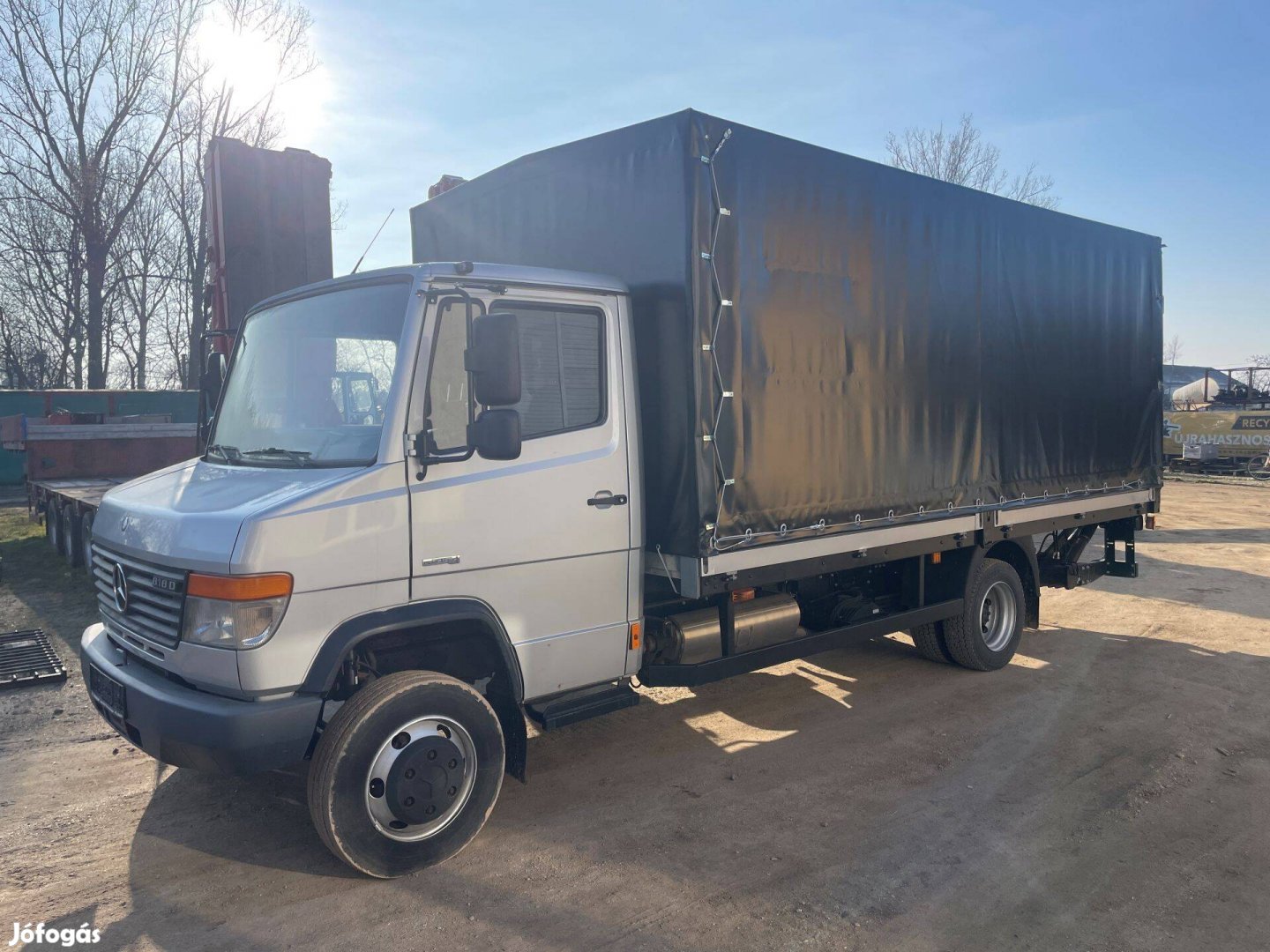 Mercedes Benz Vario 818