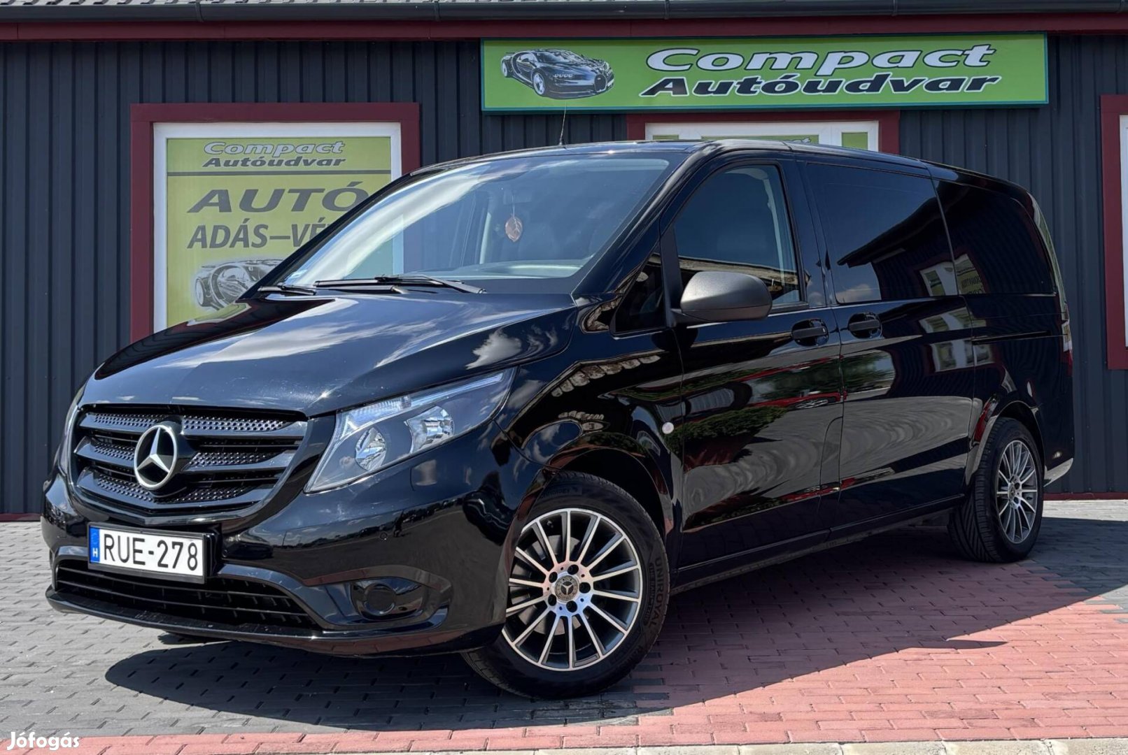 Mercedes-Benz Vito 114 Bluetec Tourer Pro L NAG...