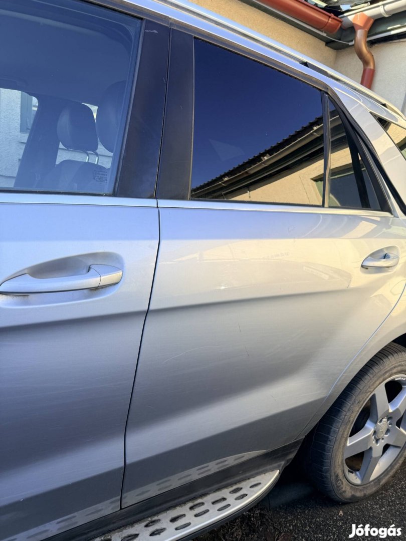 Mercedes Benz W166 ML bal hátsó ajtó