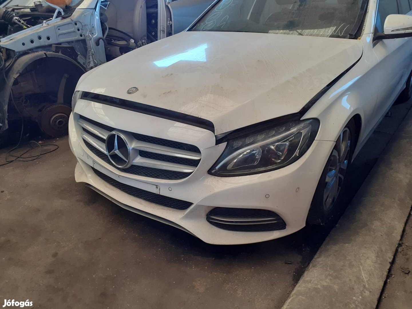 Mercedes Benz W205 C komplett csavaros eleje 