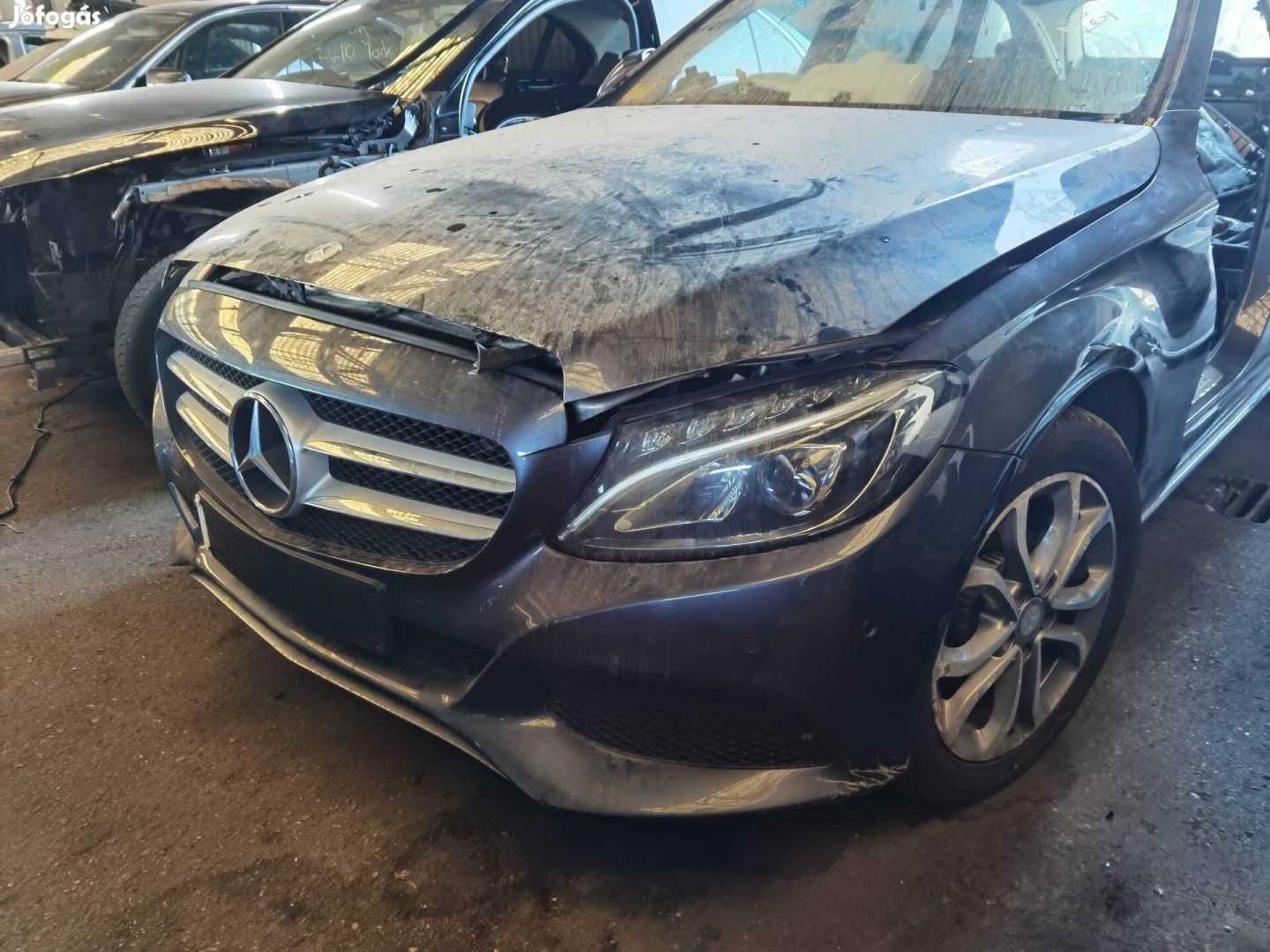 Mercedes Benz W205 C komplett eleje több darab