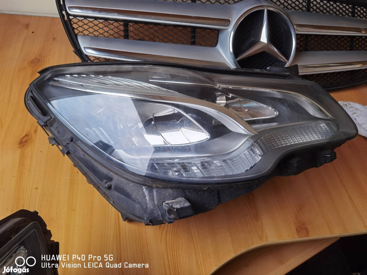 Mercedes Benz W207 E coupe facelift jobb első fényszóró 