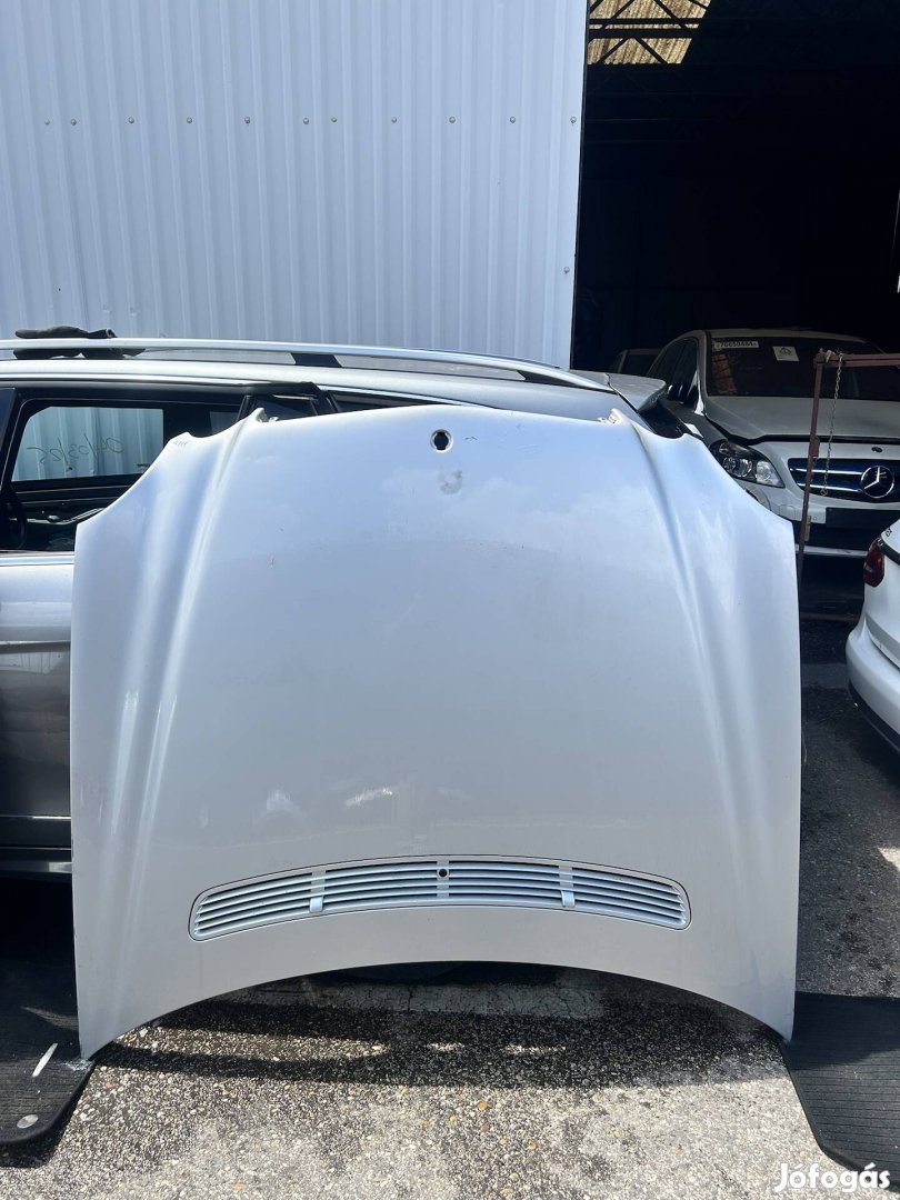 Mercedes Benz W211 E motorháztető