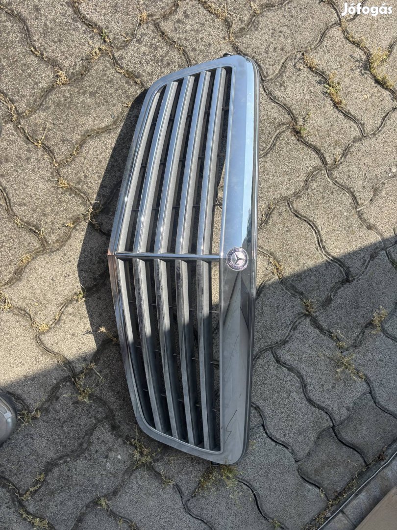 Mercedes Benz W212 Dísz hűtörács