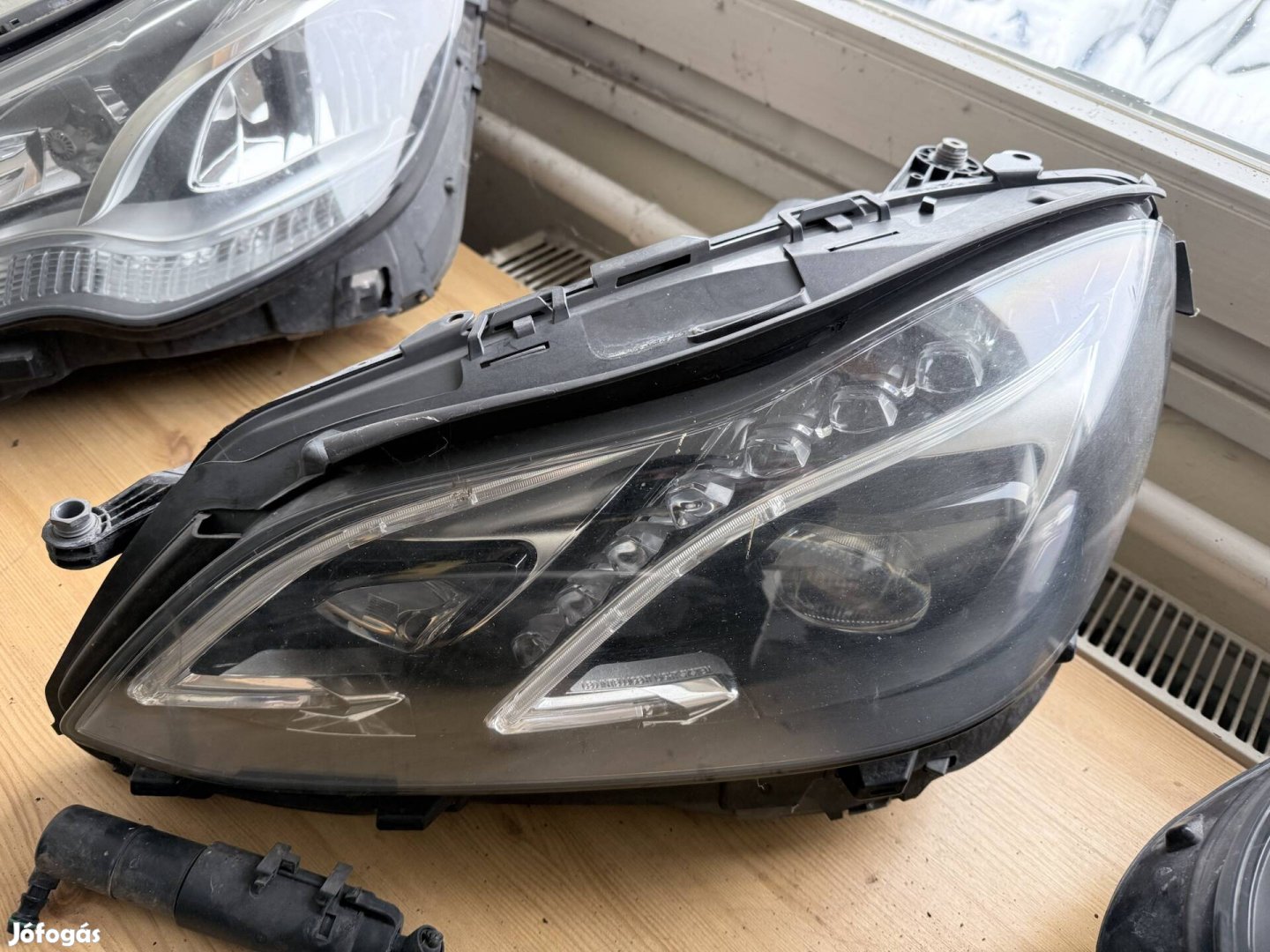Mercedes Benz W212 E facelift bal első fényszóró