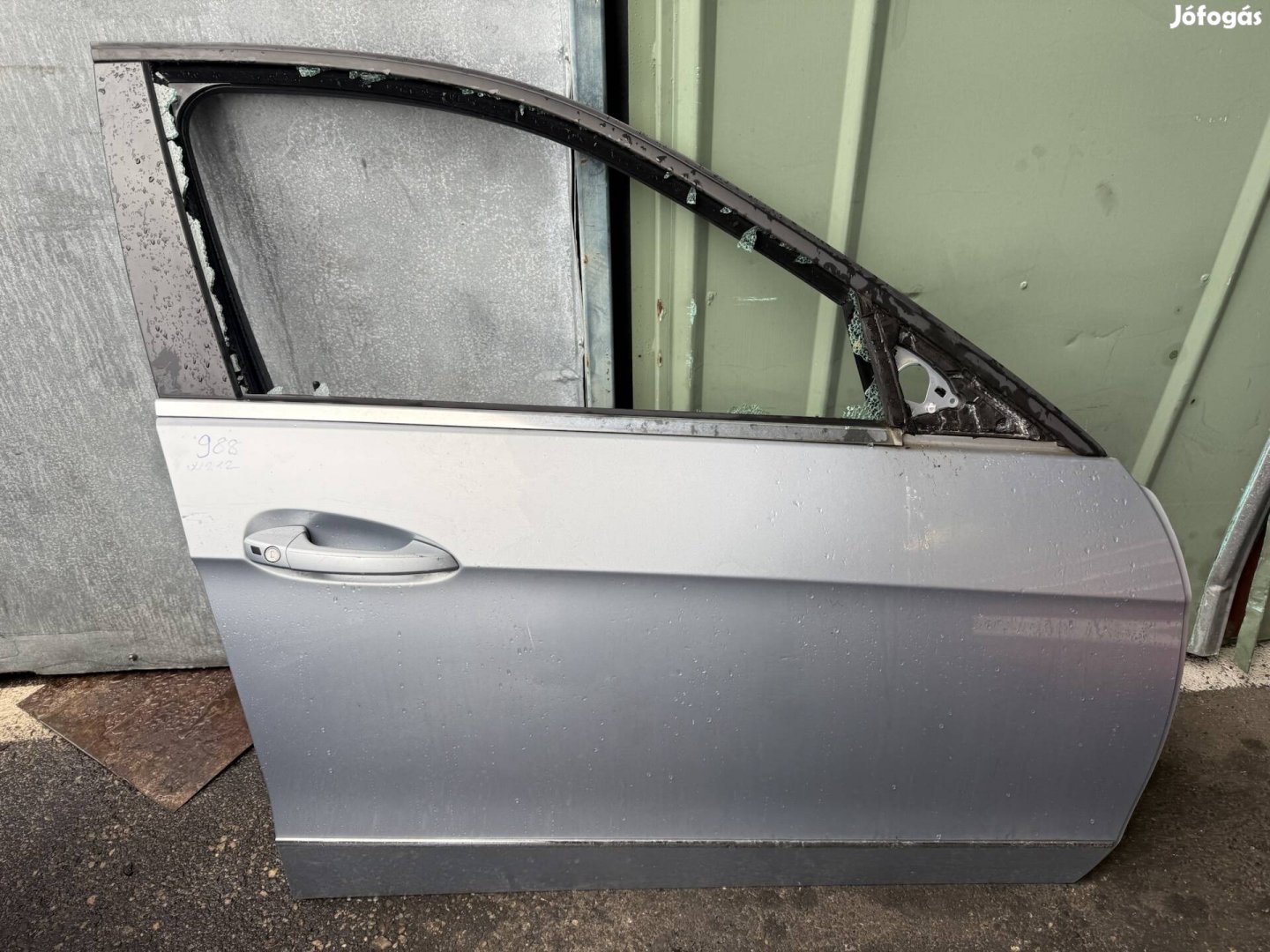 Mercedes Benz W212 E jobb első 988 színű ajtó