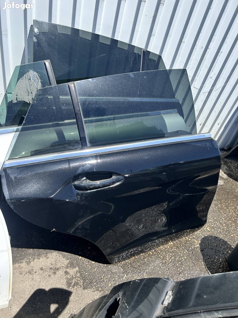 Mercedes Benz W218 CLS jobb hátsó ajtó