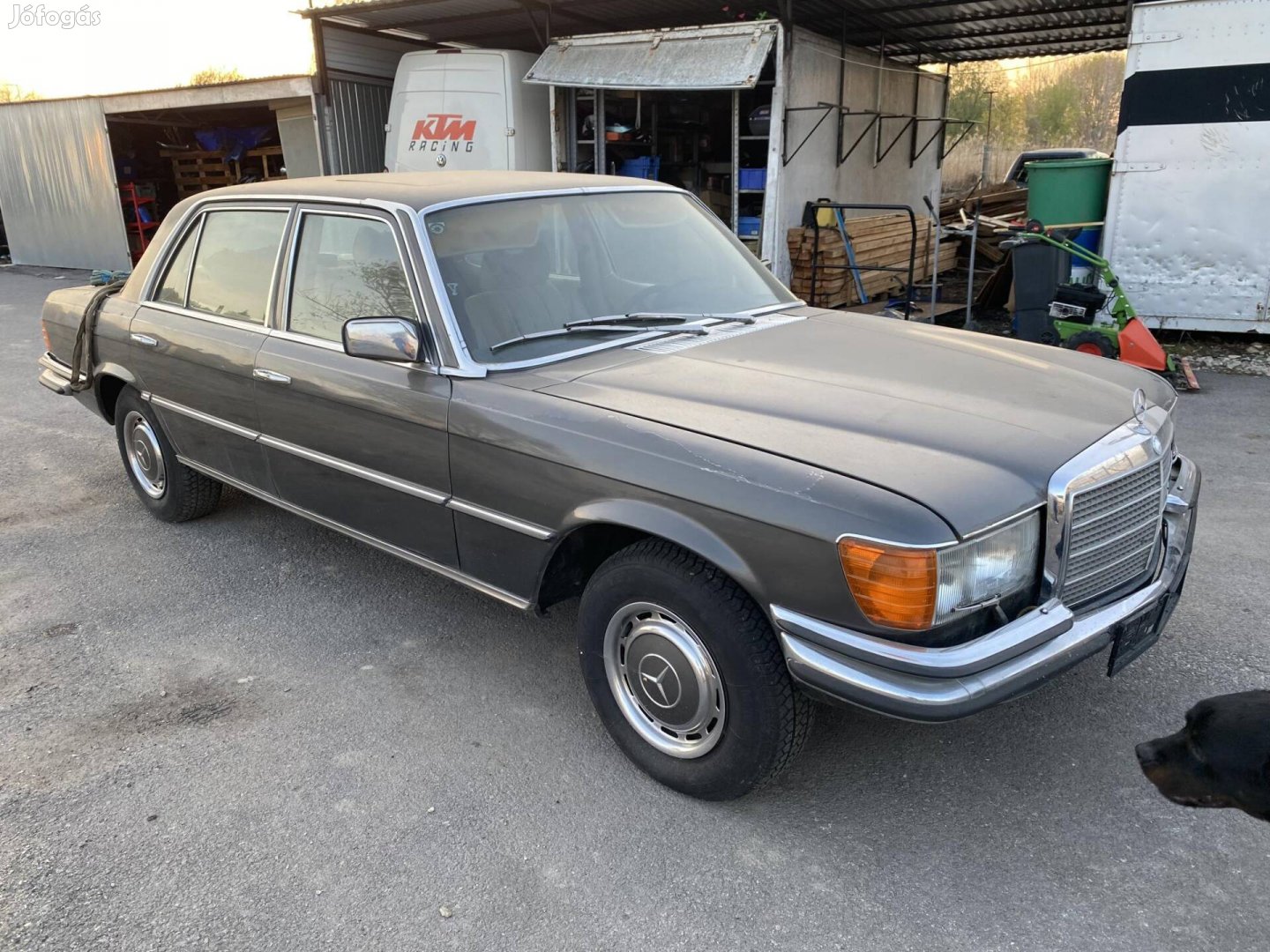 Mercedes-Benz W 116 V8 SEL Fellelt állapot