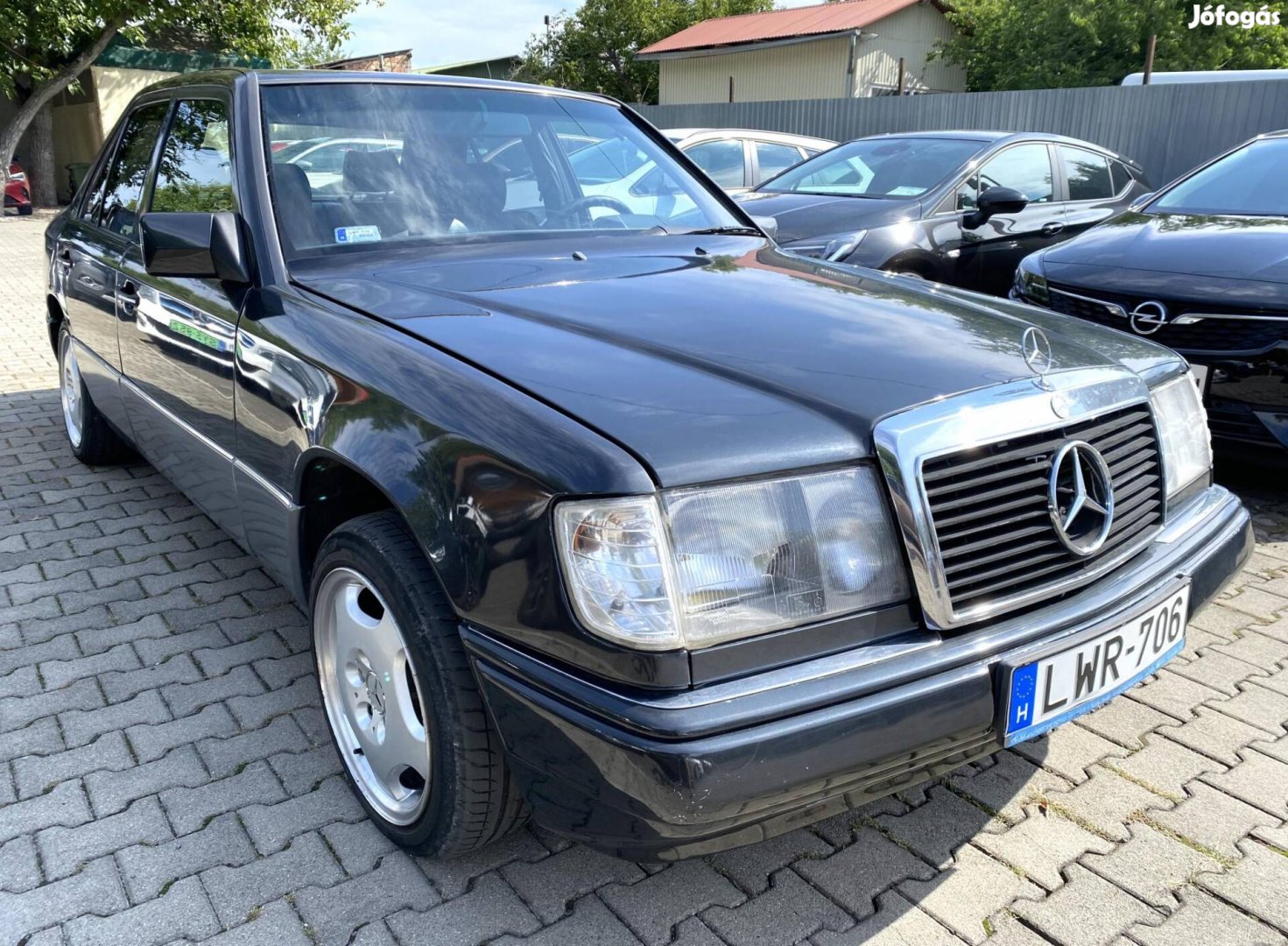 Mercedes-Benz W 124 300D