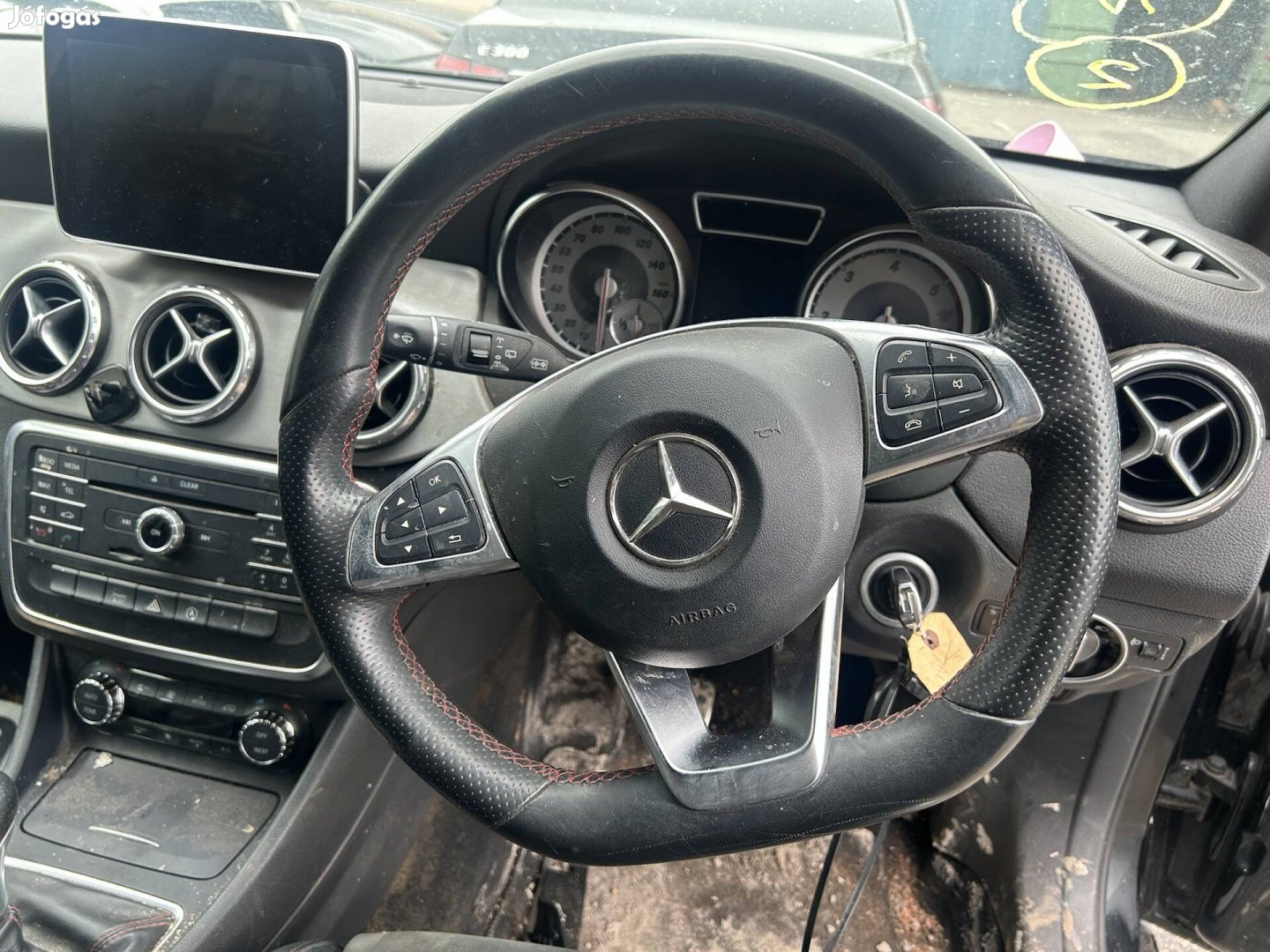 Mercedes Benz X156 GLA kormány