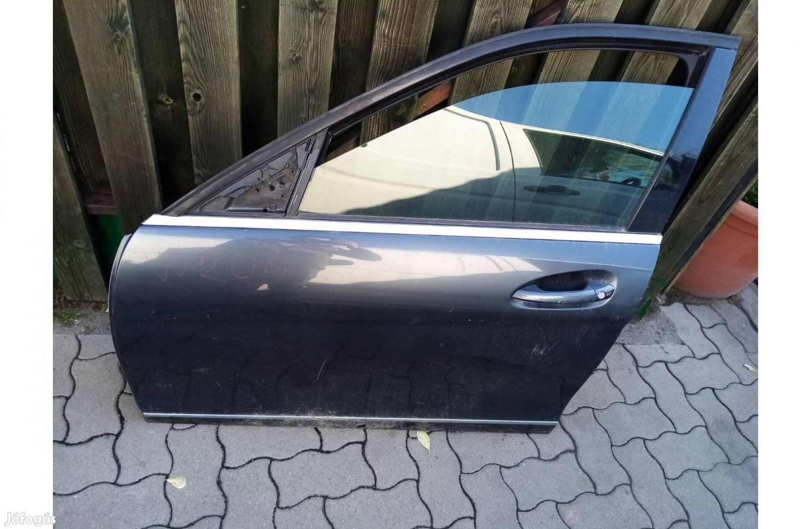 Mercedes Benz, C-Class, w204, Bal első ajtó eladó. Cikkszám:2047205900