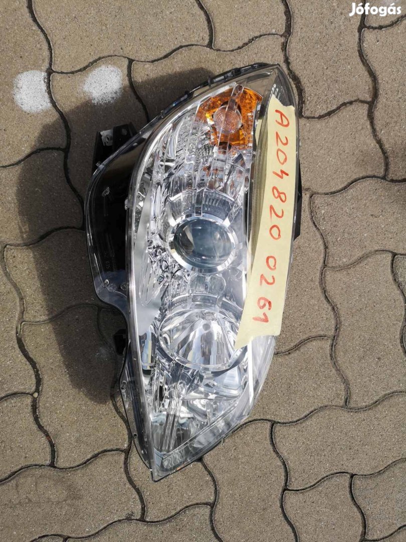 Mercedes-Benz fényszóró w204