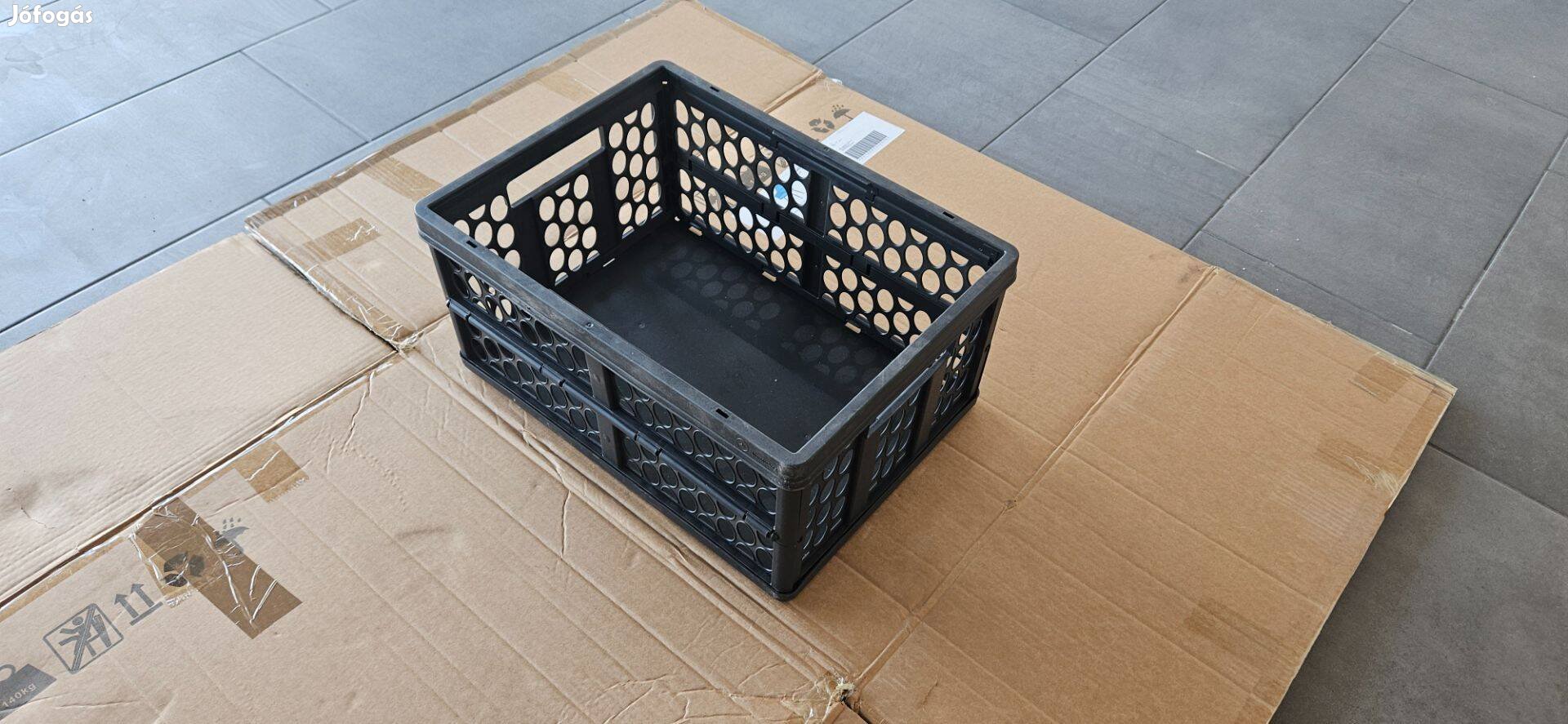 Mercedes-Benz gyári csomagtartó tároló rekesz láda, doboz