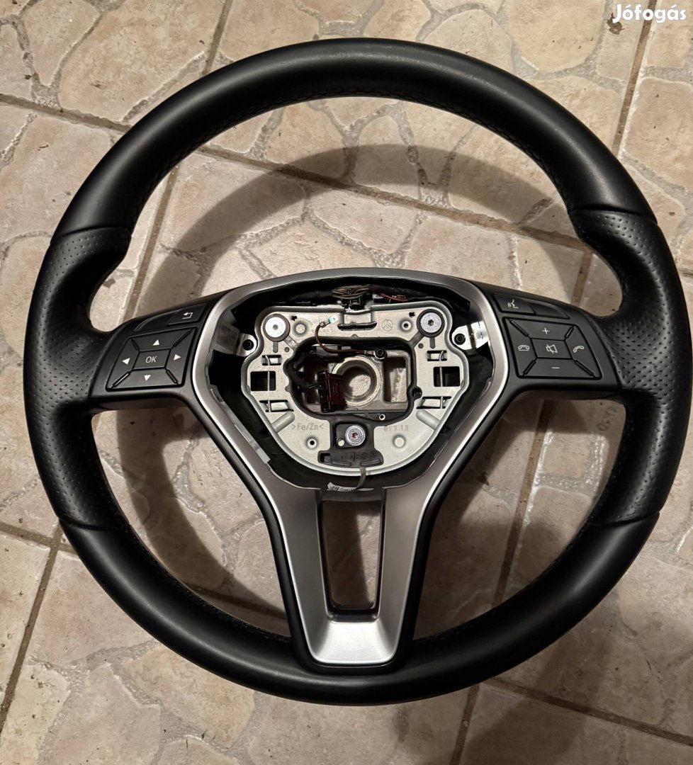 Mercedes Benz kormány