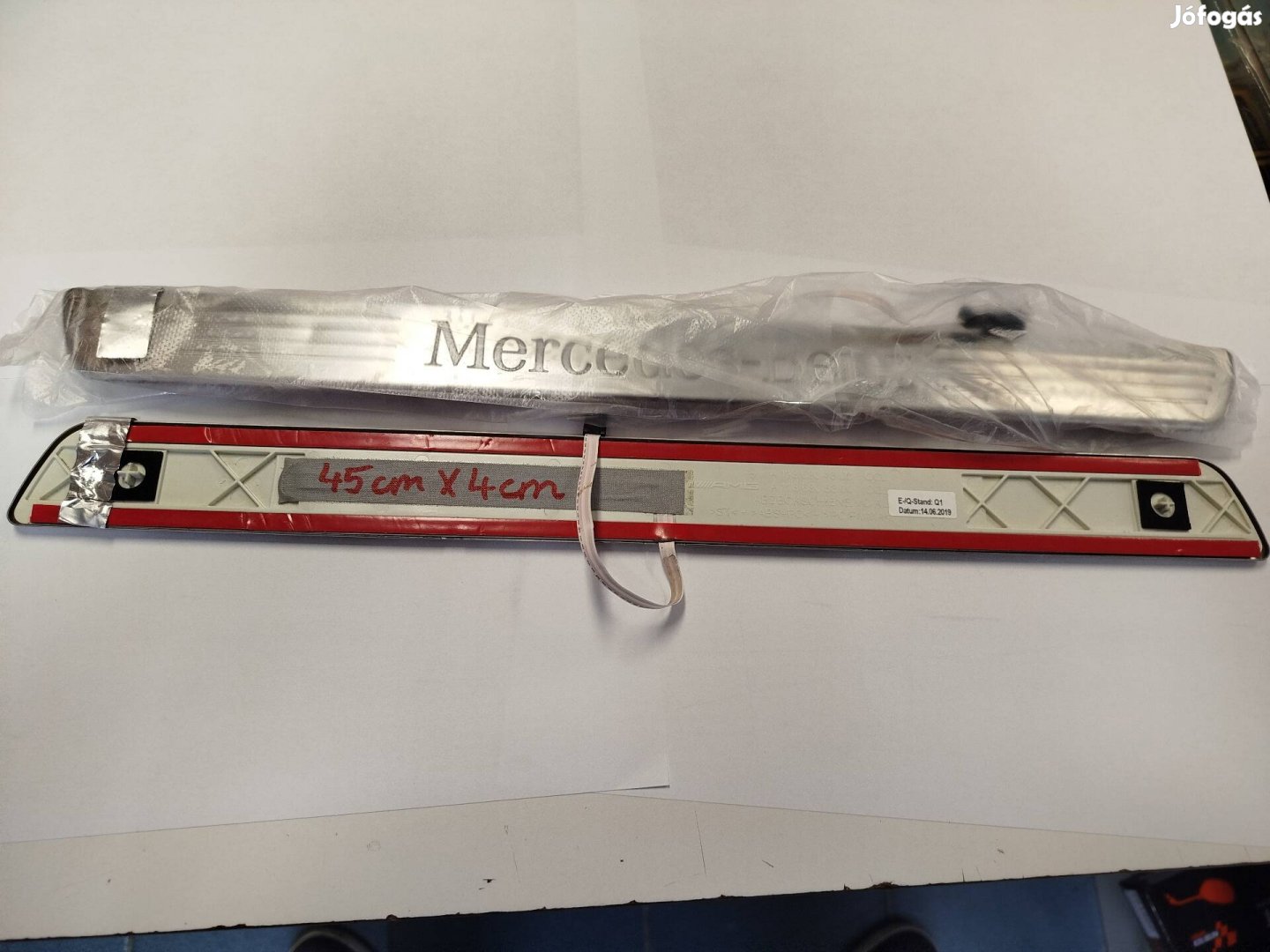 Mercedes Benz küszöb belepő dísz vilagító