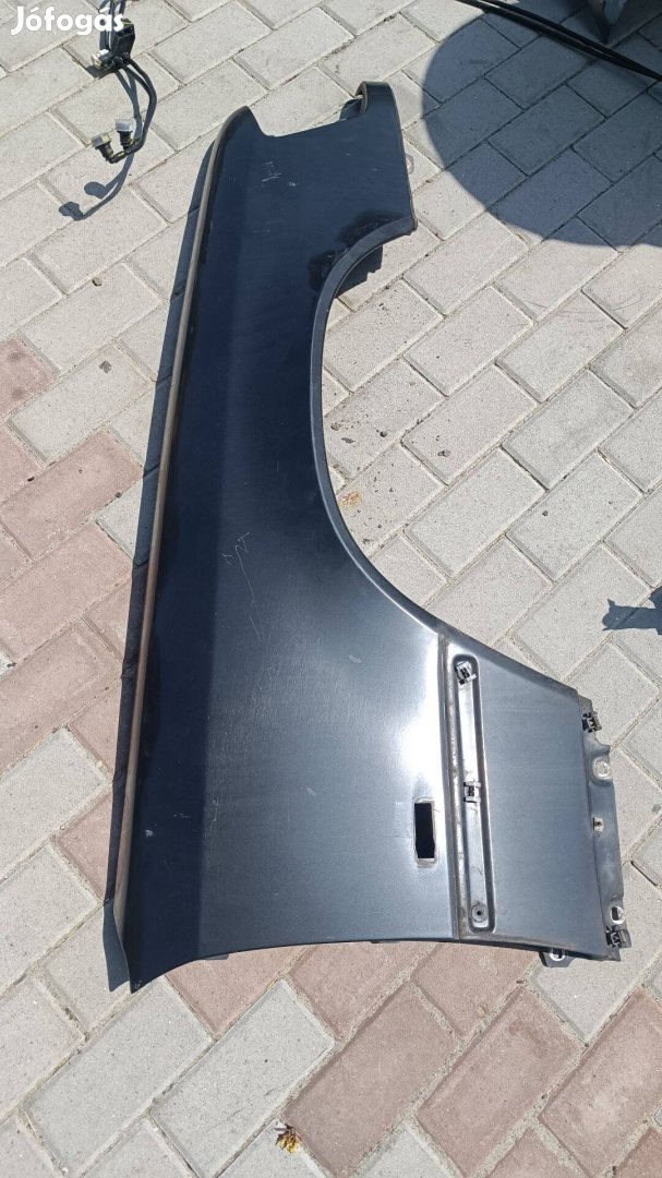 Mercedes Benz w124 jobb első rozsdamentes sárvédő