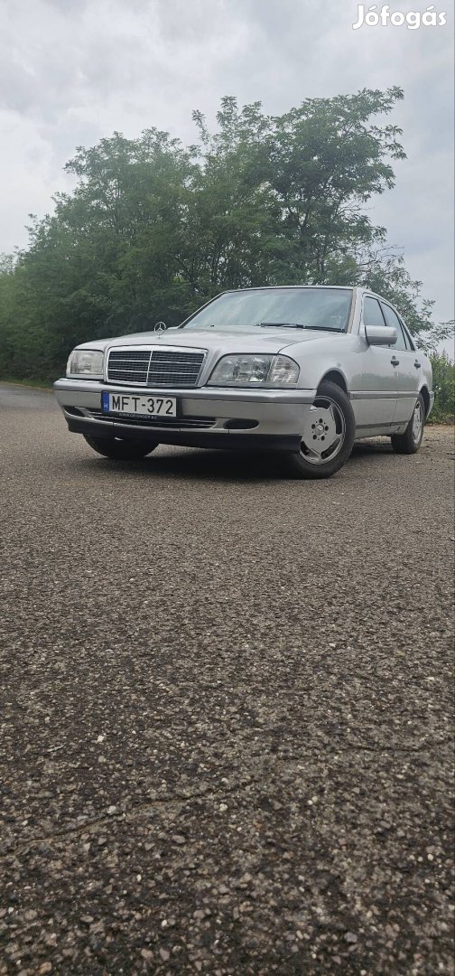 Mercedes Benz w202 C220 