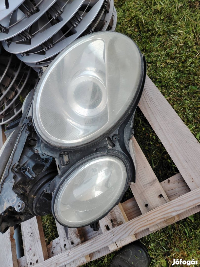 Mercedes Benz w211 első lámpa lámpák