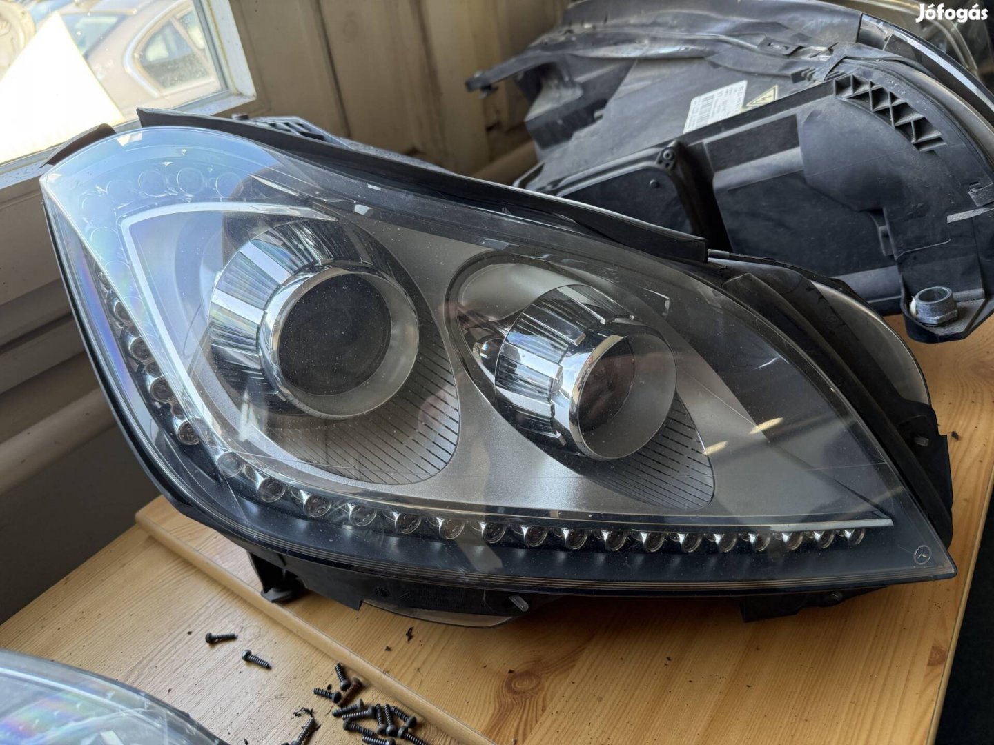 Mercedes Benz w218 CLS jobb első fényszóró