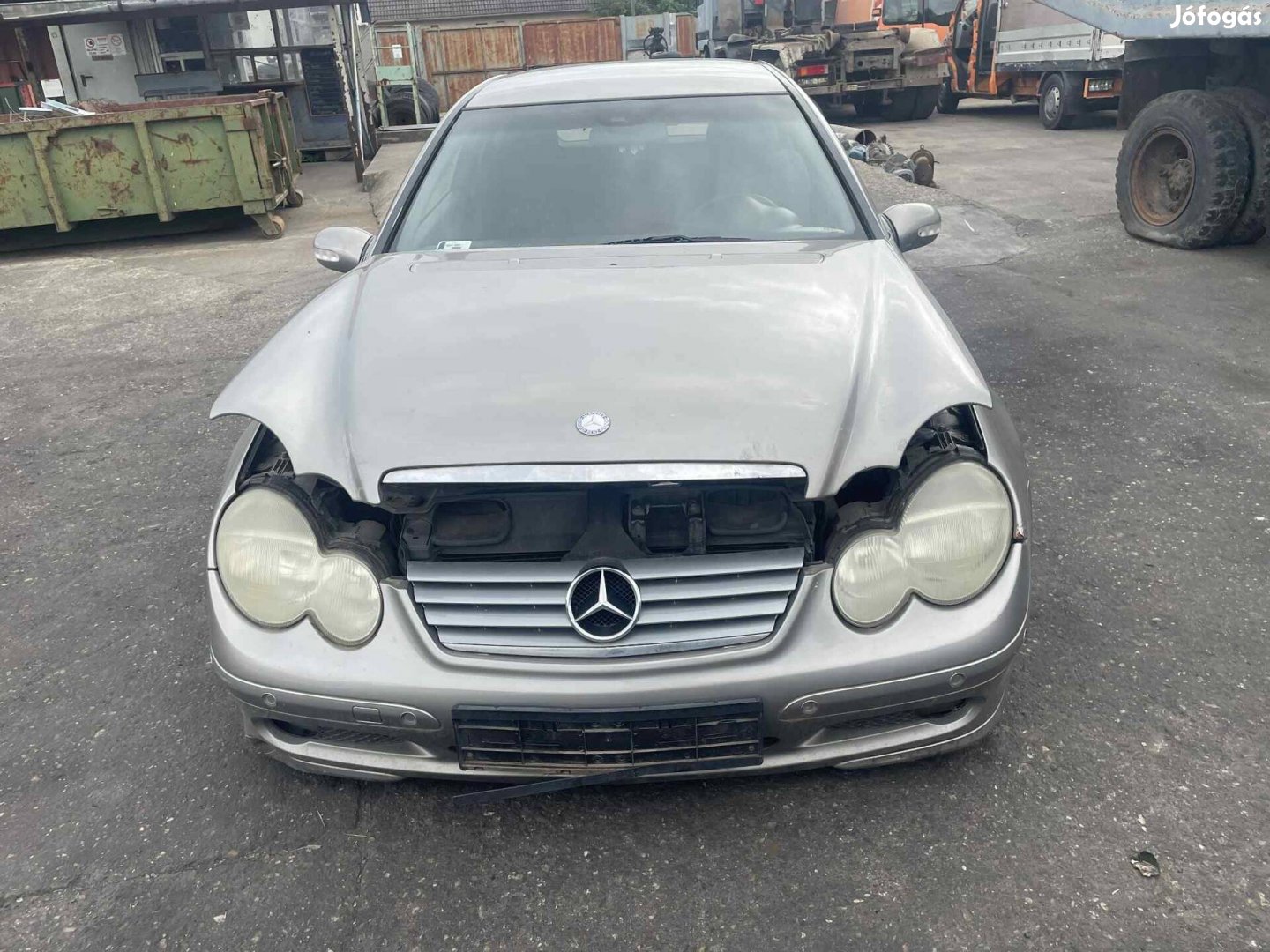 Mercedes C180 coupe alkatrészek