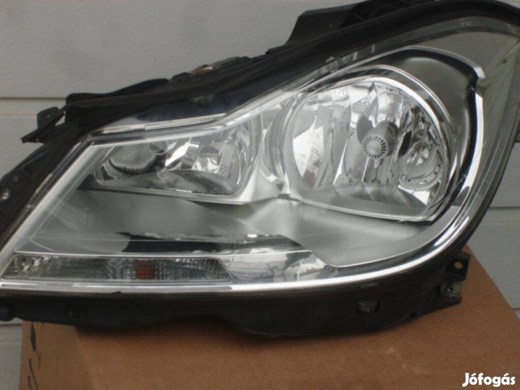 Mercedes C204 Facelift 2011-től bal első fényszóró A2048204959