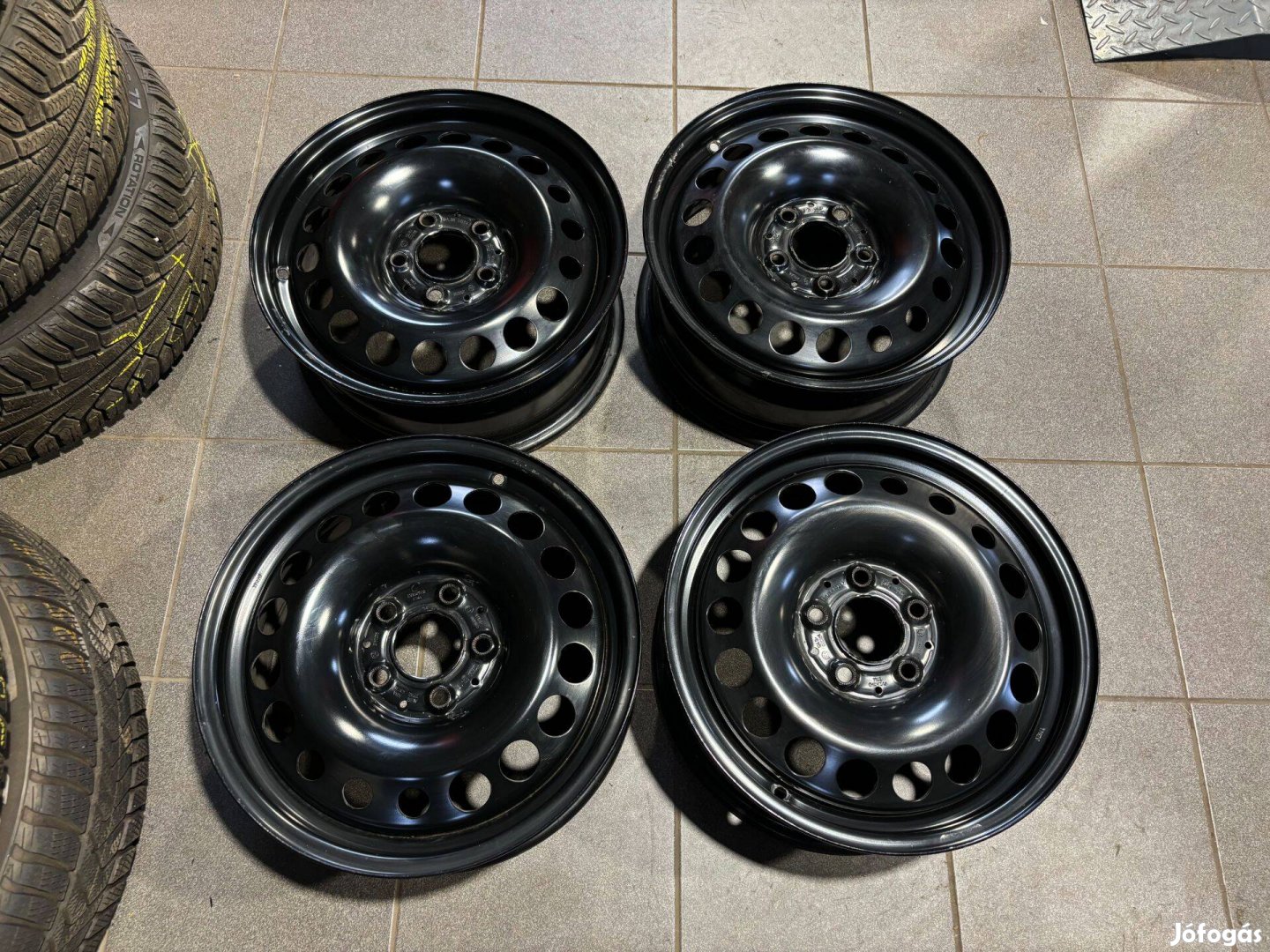 Mercedes CLA 16" 5x112 gyári lemezfelni eladó 16 coll