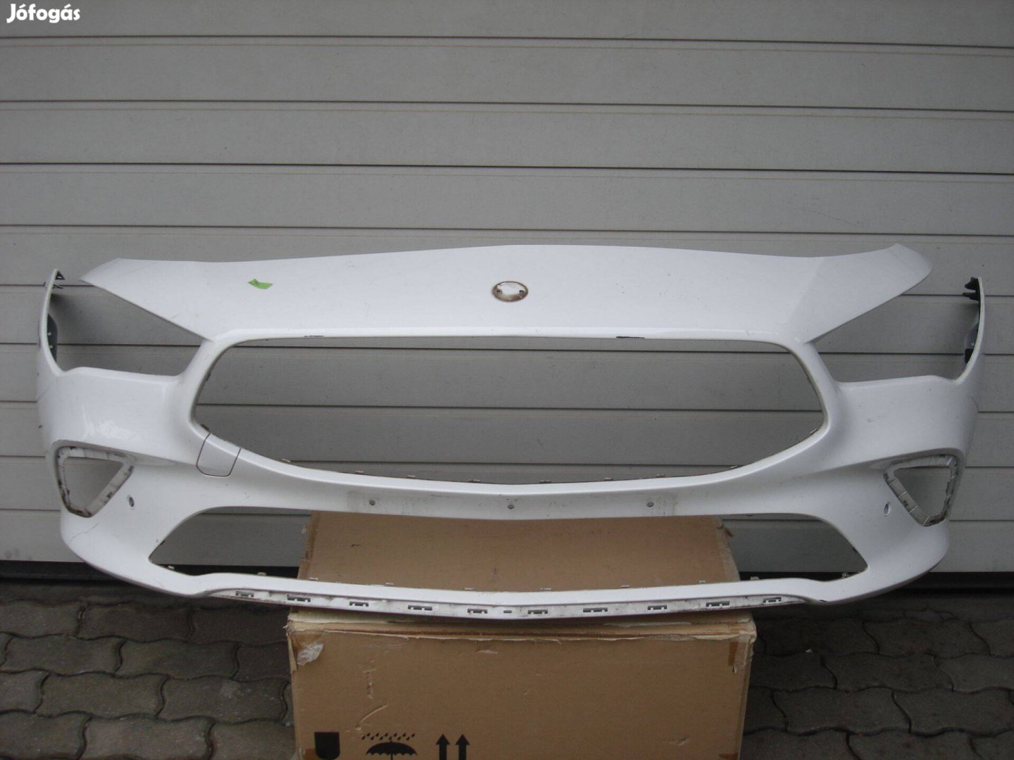 Mercedes CLA-Classe W118 radaros első lökhárító A1188855300 2019-től H
