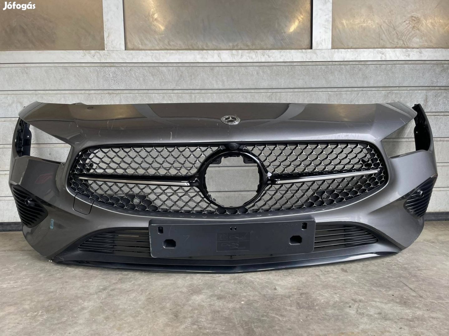 Mercedes CLA W118 C118 facelift első lökhárító lökő 2023- A11888