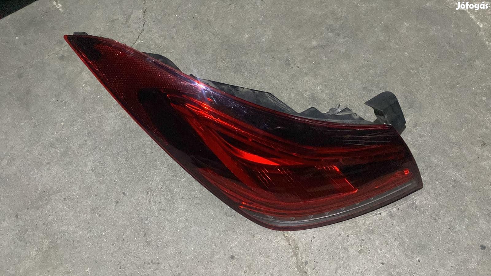 Mercedes CLA W118 bal hátsó lámpa A1189067500 eladó
