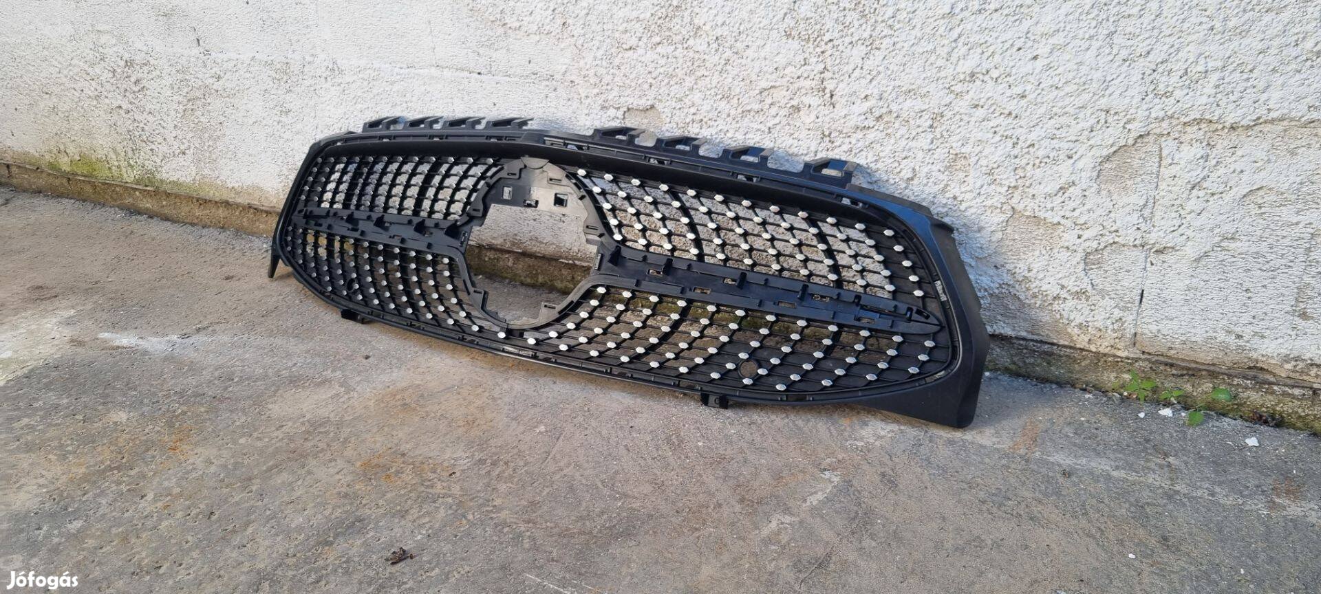 Mercedes CLA osztály W118 A118 díszrács hűtőrács A1188880000