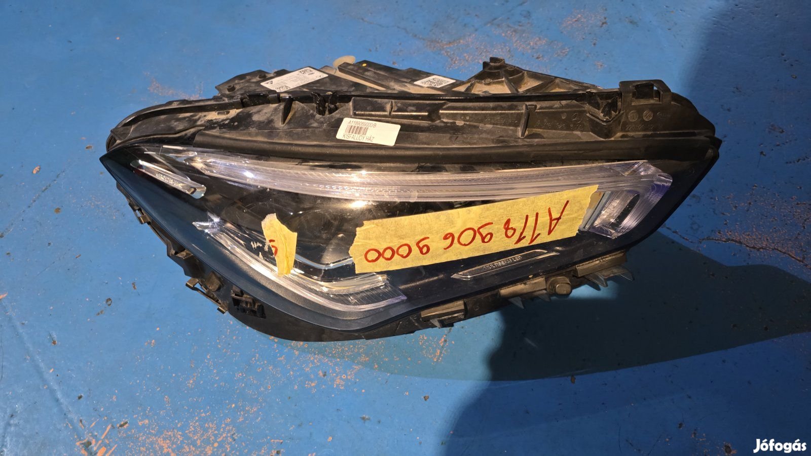 Mercedes CLA w118 jobb fényszóró eladó