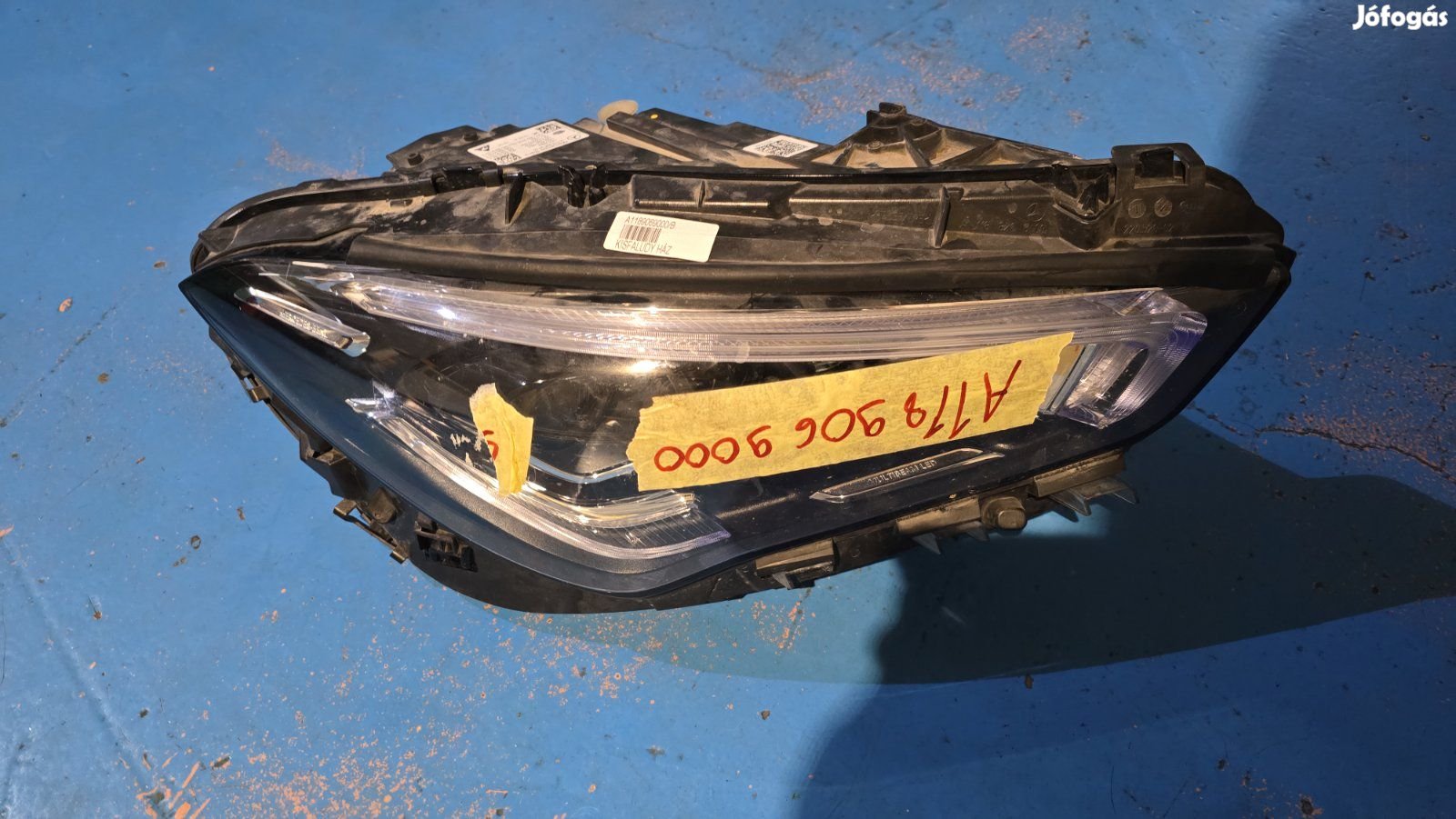 Mercedes CLA w118 jobb fényszóró eladó