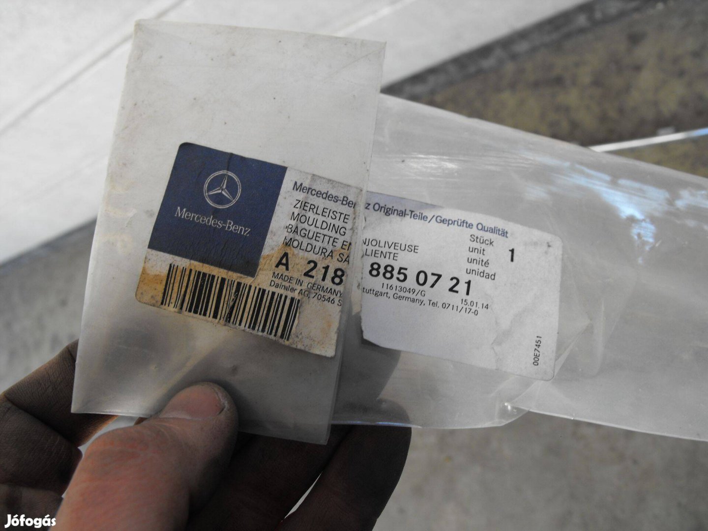 Mercedes CLS C218 gyári első középső krómléc krómcsík A 218 885 07 21