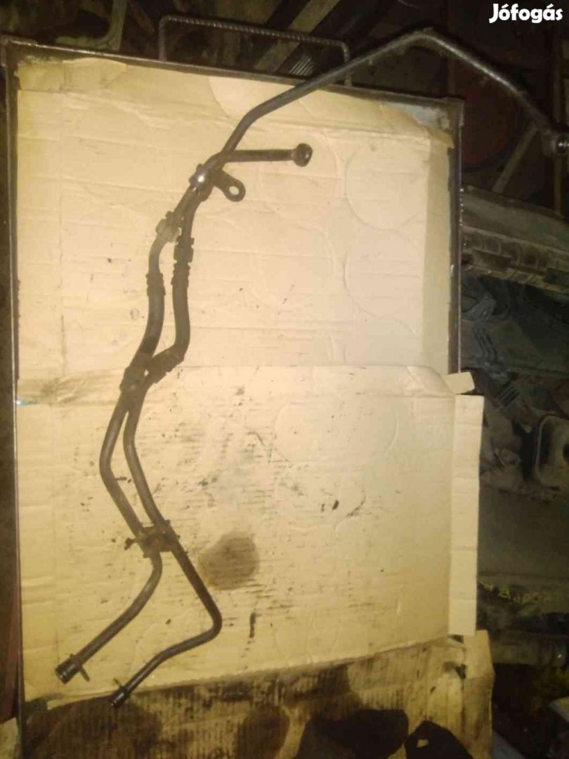 Mercedes C W203 Szervócső