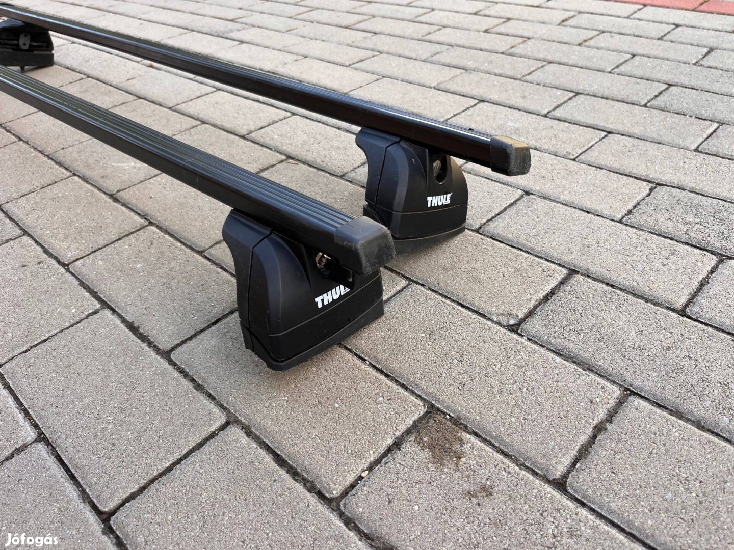 Mercedes C W204 és E W212 W207 Thule tetőcsomagtartó fixpontos