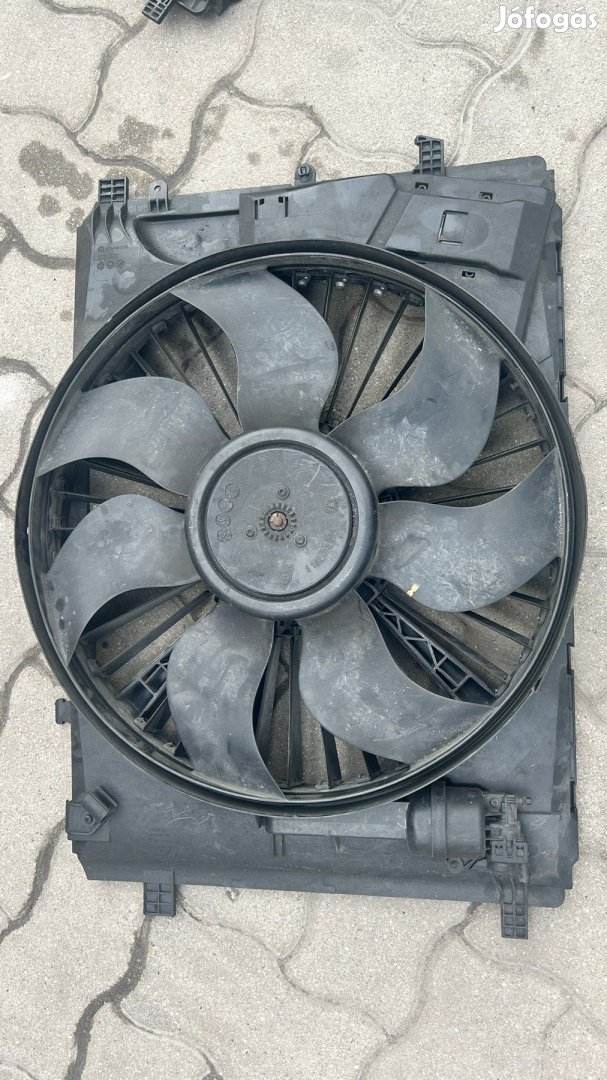 Mercedes C W204, E W212, CLS C218 hűtőventilátor -