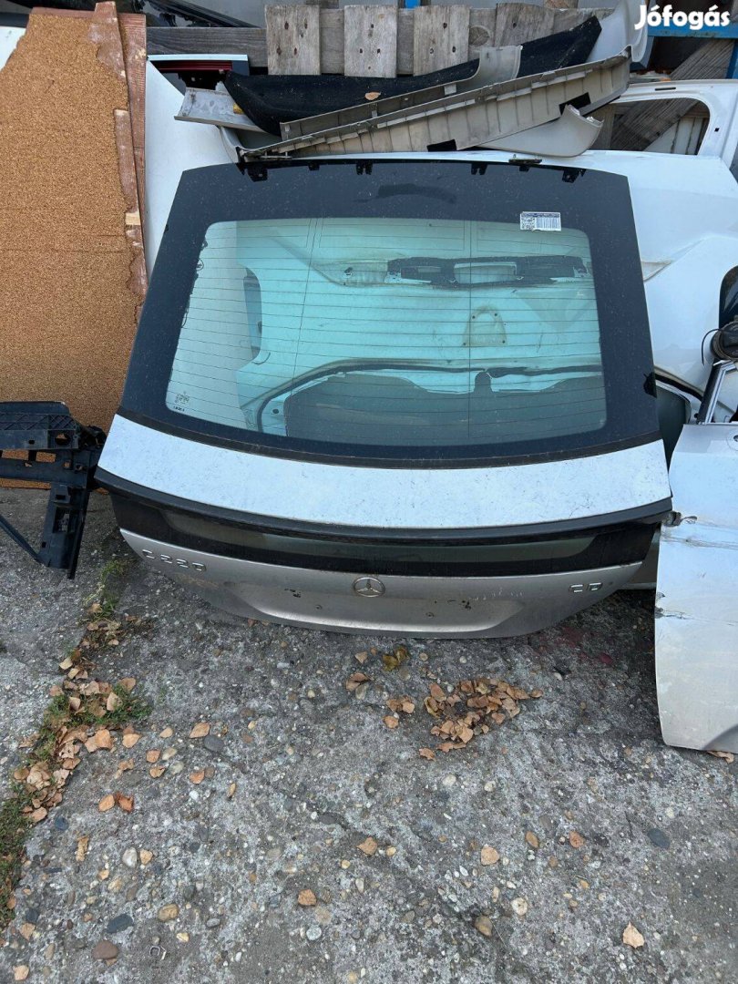 Mercedes C clas csomagtérajtó