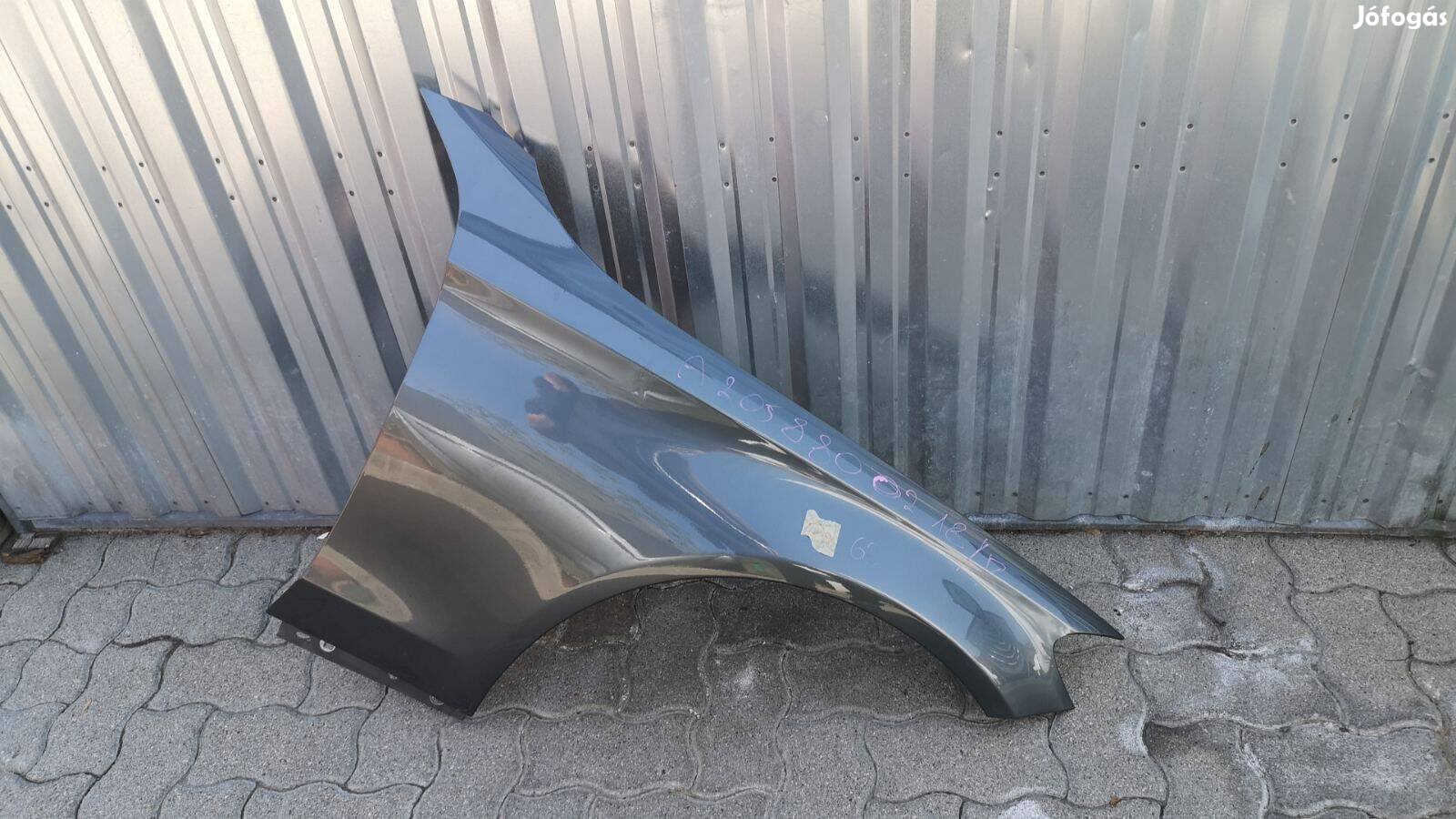 Mercedes C-classe w205 sárvédő jobb eladó. Cikkszám:A2058800218