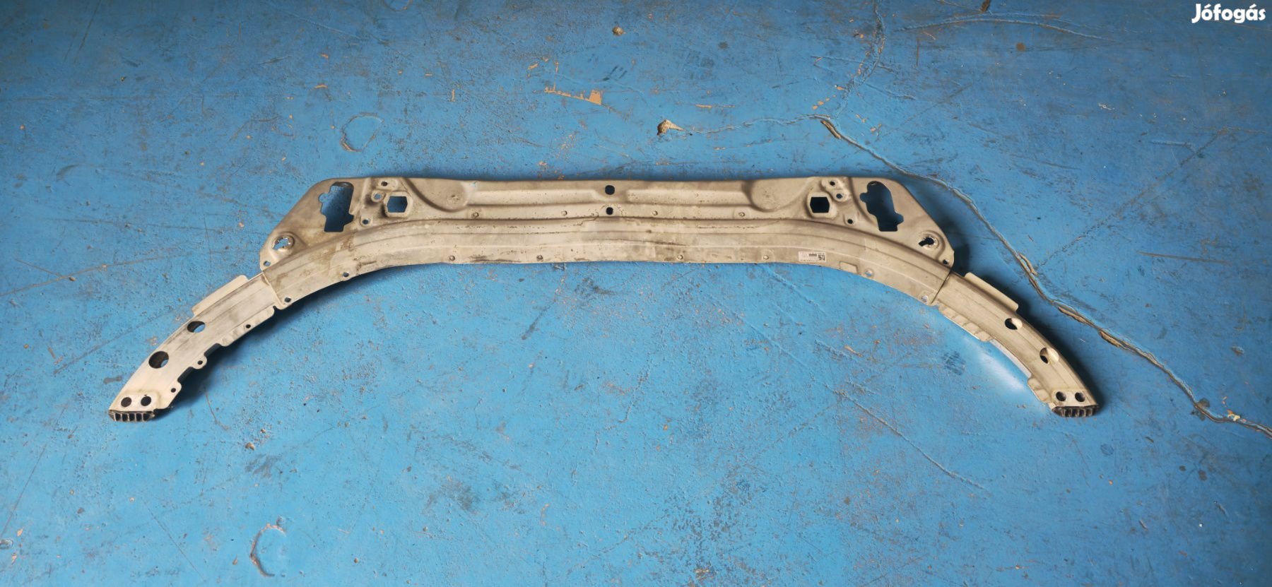 Mercedes C osztály W205 felső hűtő tartó  A2056201734 eladó