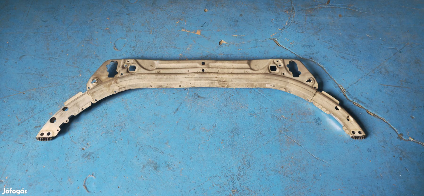 Mercedes C osztály W205 felső hűtő tartó  A2056201734 eladó