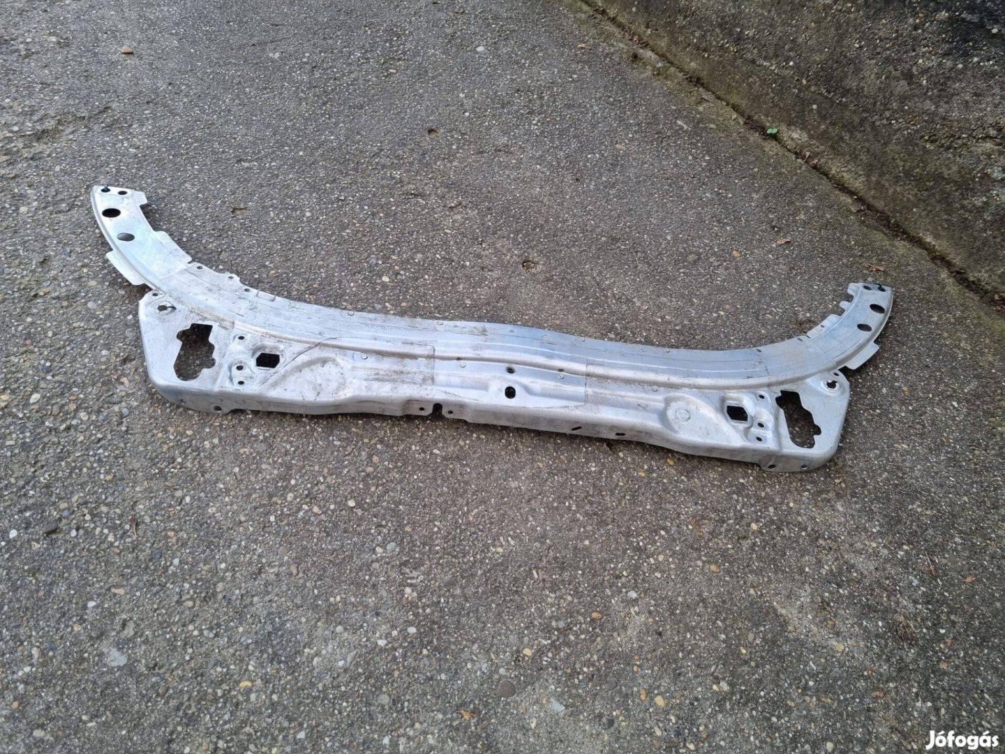 Mercedes C-osztály W205 homlokfal zárhíd A2056221500