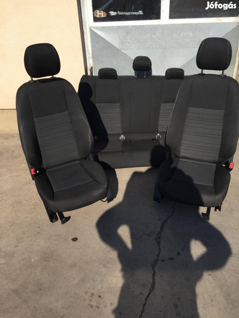 Mercedes C osztály W205 ülés szett